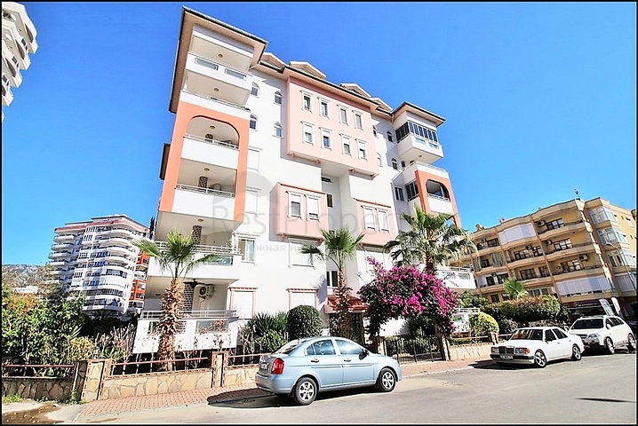 Пентхаус планировки 4+1 для всей семьи в Махмутларе