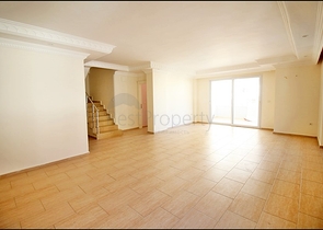 Пентхаус планировки 4+1 для всей семьи в Махмутларе