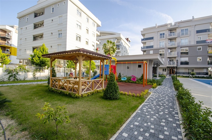 Трехкомнатная квартира в микрорайоне Хурма Коньяалты