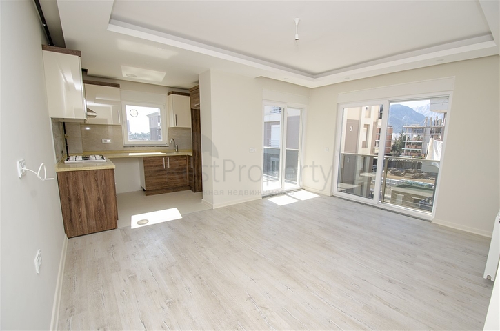 Трехкомнатная квартира в микрорайоне Хурма Коньяалты