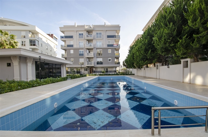 Трехкомнатная квартира в микрорайоне Хурма Коньяалты