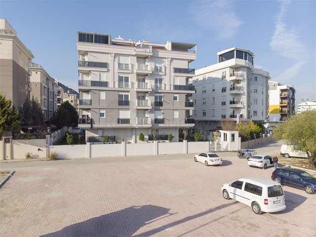 Трехкомнатная квартира в микрорайоне Хурма Коньяалты