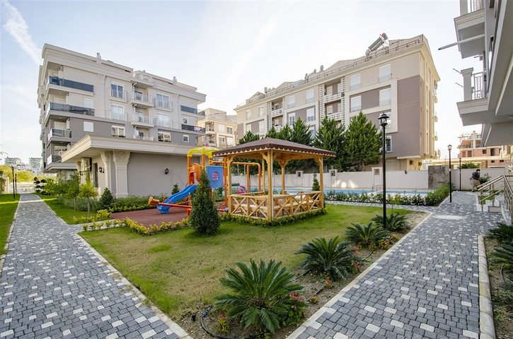 Трехкомнатная квартира в микрорайоне Хурма Коньяалты