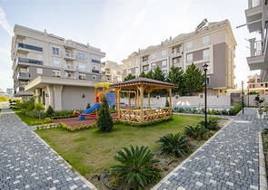 Трехкомнатная квартира в микрорайоне Хурма Коньяалты