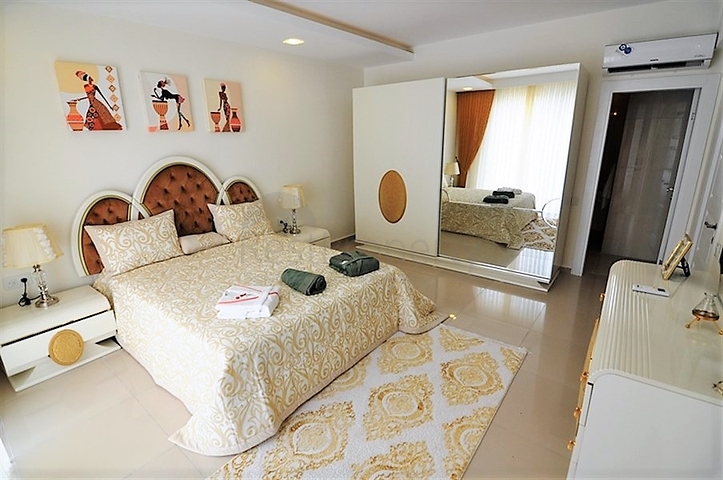 Меблированный пентхаус с тремя спальнями в Каргыджаке