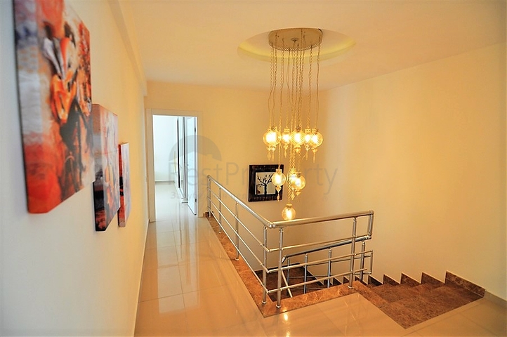 Меблированный пентхаус с тремя спальнями в Каргыджаке