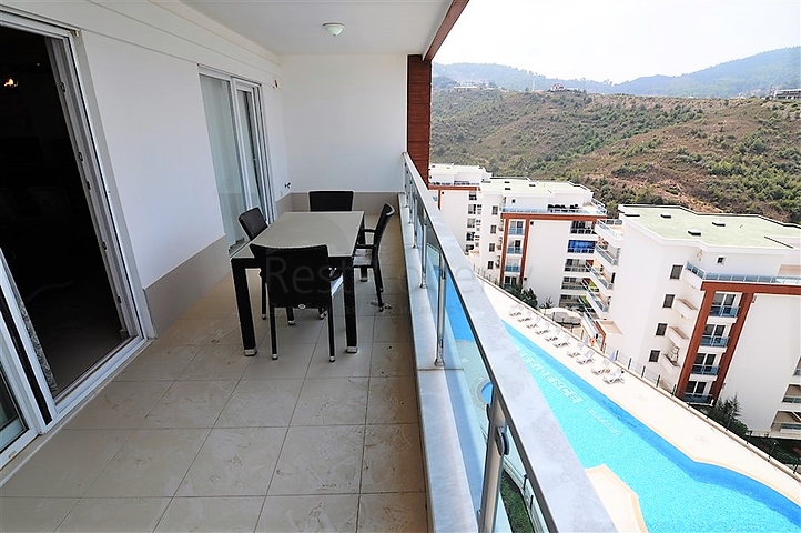 Меблированный пентхаус с тремя спальнями в Каргыджаке