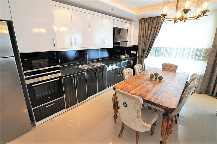 Меблированный пентхаус с тремя спальнями в Каргыджаке