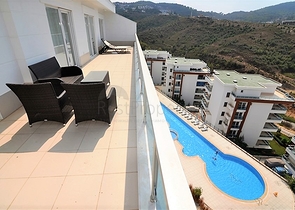 Меблированный пентхаус с тремя спальнями в Каргыджаке