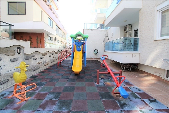 Двухкомнатная квартира с видом на море в районе Махмутлар