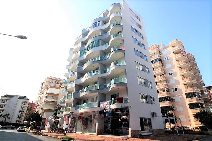 Квартира планировки 1+1 в районе Махмутлар