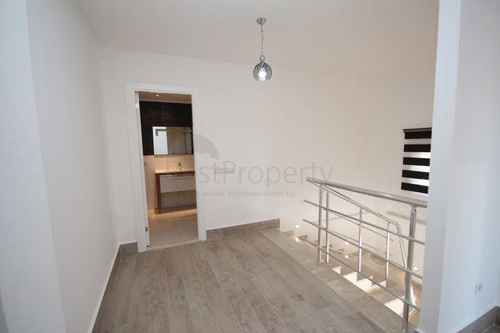 Двухэтажная вилла планировки 3+1 в районе Оба