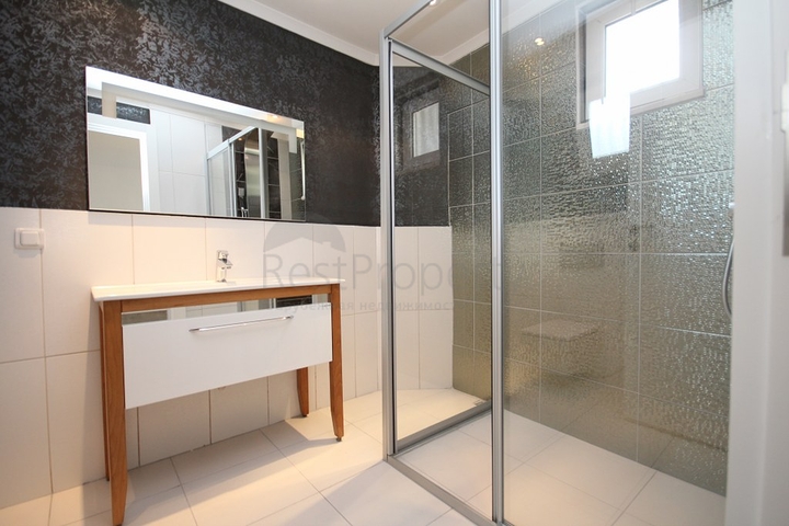 Двухэтажная вилла планировки 3+1 в районе Оба