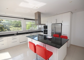 Двухэтажная вилла планировки 3+1 в районе Оба