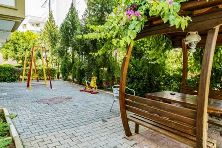 Квартира 1+1 в микрорайоне Лиман Коньяалты 800 м до моря