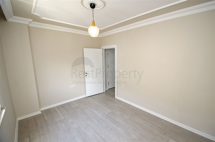 Квартира 1+1 в микрорайоне Лиман Коньяалты 800 м до моря