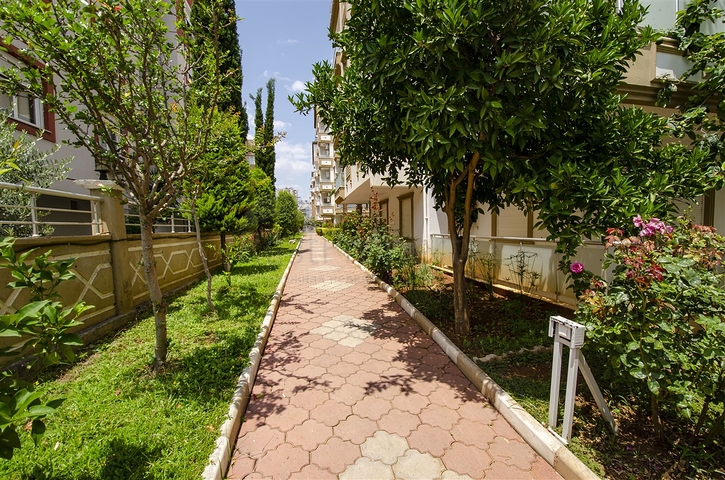 Квартира 1+1 в микрорайоне Лиман Коньяалты 800 м до моря