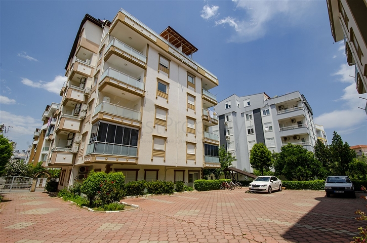 Квартира 1+1 в микрорайоне Лиман Коньяалты 800 м до моря