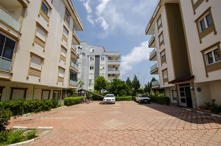 Квартира 1+1 в микрорайоне Лиман Коньяалты 800 м до моря