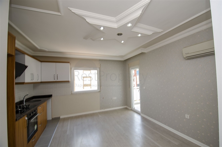 Квартира 1+1 в микрорайоне Лиман Коньяалты 800 м до моря