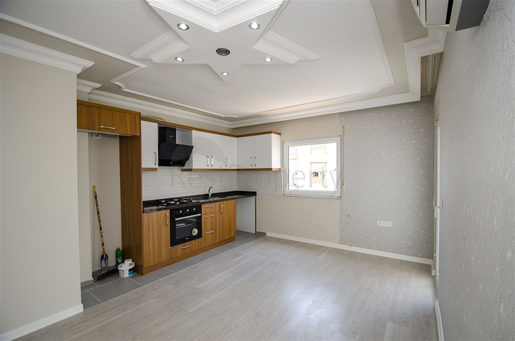 Квартира 1+1 в микрорайоне Лиман Коньяалты 800 м до моря