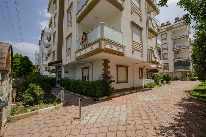 Квартира 1+1 в микрорайоне Лиман Коньяалты 800 м до моря