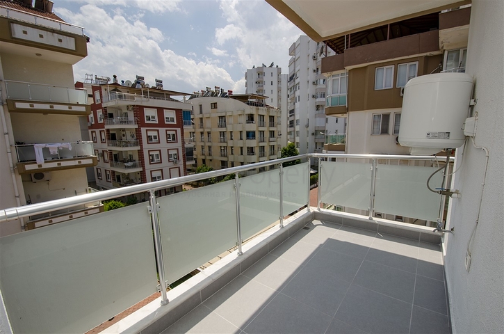 Квартира 1+1 в микрорайоне Лиман Коньяалты 800 м до моря