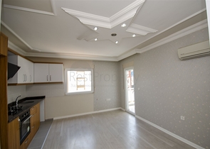 Квартира 1+1 в микрорайоне Лиман Коньяалты 800 м до моря