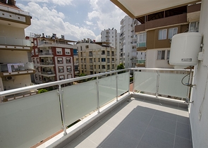 Квартира 1+1 в микрорайоне Лиман Коньяалты 800 м до моря