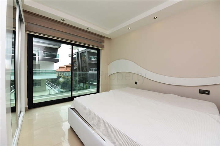 Меблированная квартира с двумя спальными комнатами в районе Каргыджак 