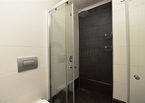 Меблированная квартира с двумя спальными комнатами в районе Каргыджак 