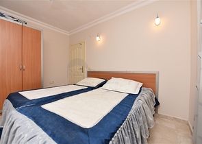 Меблированный пентхаус планировки 4+1 с видом на море