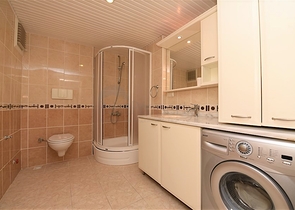 Меблированный пентхаус планировки 4+1 с видом на море