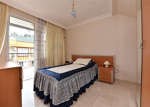 Меблированный пентхаус планировки 4+1 с видом на море