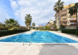 Меблированный пентхаус планировки 4+1 с видом на море