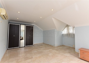 Меблированный пентхаус планировки 4+1 с видом на море