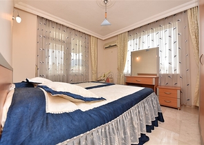 Меблированный пентхаус планировки 4+1 с видом на море