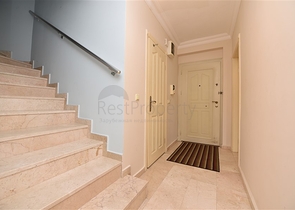 Меблированный пентхаус планировки 4+1 с видом на море