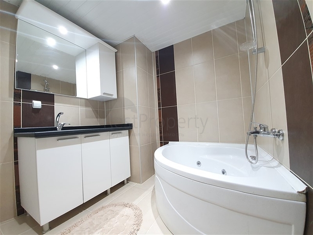 Меблированная квартира с двумя спальнями в Махмутларе