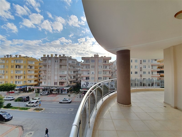 Меблированная квартира с двумя спальнями в Махмутларе