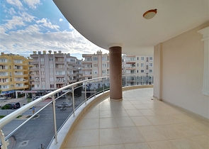 Меблированная квартира с двумя спальнями в Махмутларе