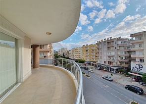 Меблированная квартира с двумя спальнями в Махмутларе