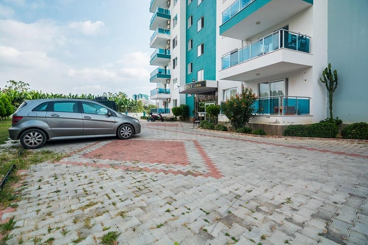 Квартира планировки 1+1 в современном комплексе Махмутлара