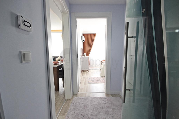 Квартира планировки 1+1 в современном комплексе Махмутлара