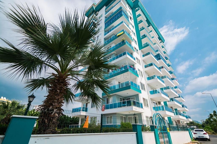 Квартира планировки 1+1 в современном комплексе Махмутлара