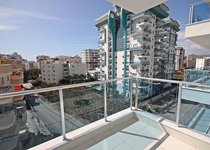 Квартира планировки 1+1 в современном комплексе Махмутлара