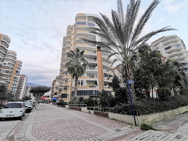 Меблированная квартира с двумя спальнями в Махмутларе