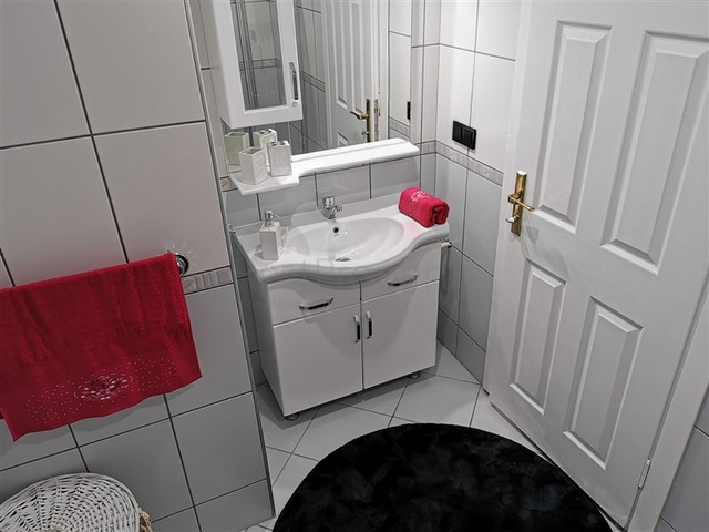 Меблированная квартира с двумя спальнями в Махмутларе