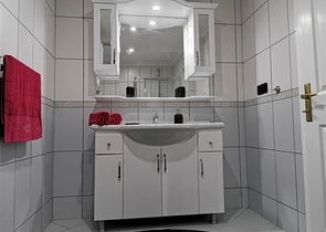 Меблированная квартира с двумя спальнями в Махмутларе