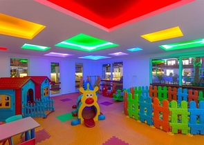 Меблированная квартира с двумя спальнями в районе Оба